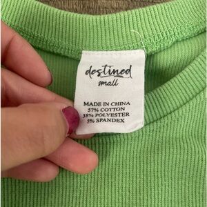 I’m selling this super cute Tilly’s Green Tank top! Size: Small 💚